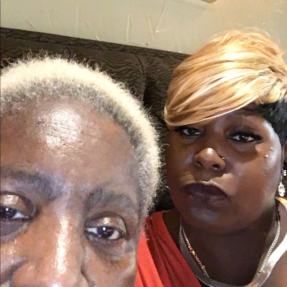 Meet your Posher, TB we are family - Picture 4 of 8